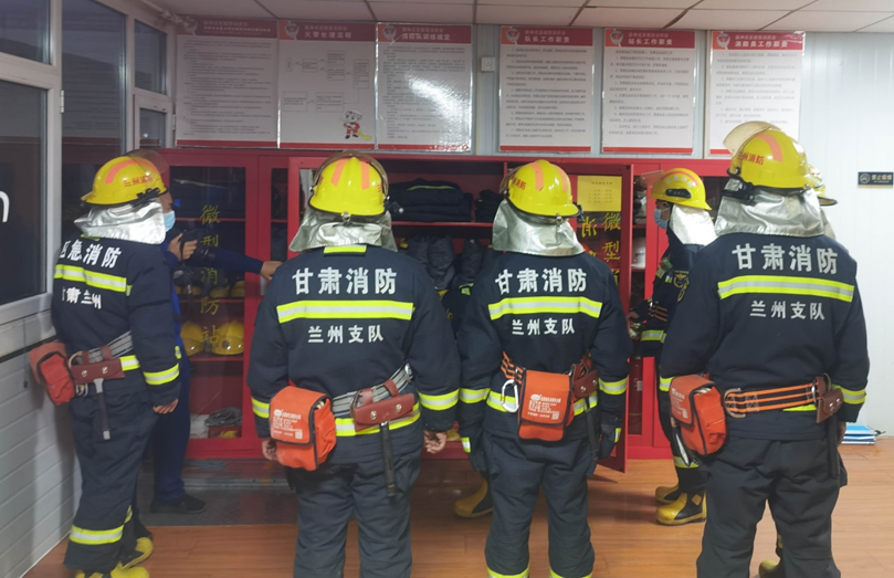 【“三抓三促”进行时】兰州高新区消防救援大队定远消防站深入必一运动开展“实战练兵”消防演练活动