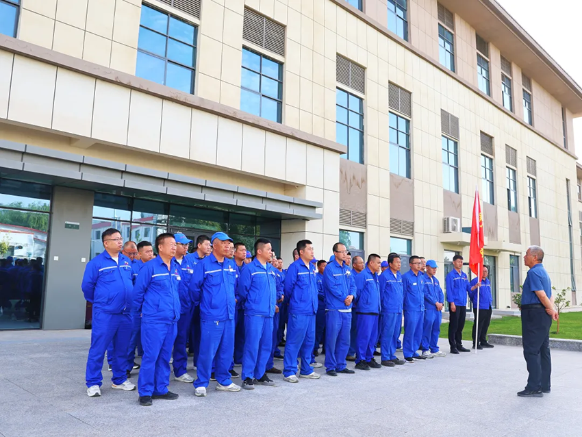 ���հ���һ�˶�
��ȫ�����޳����� ���ƴ������³�